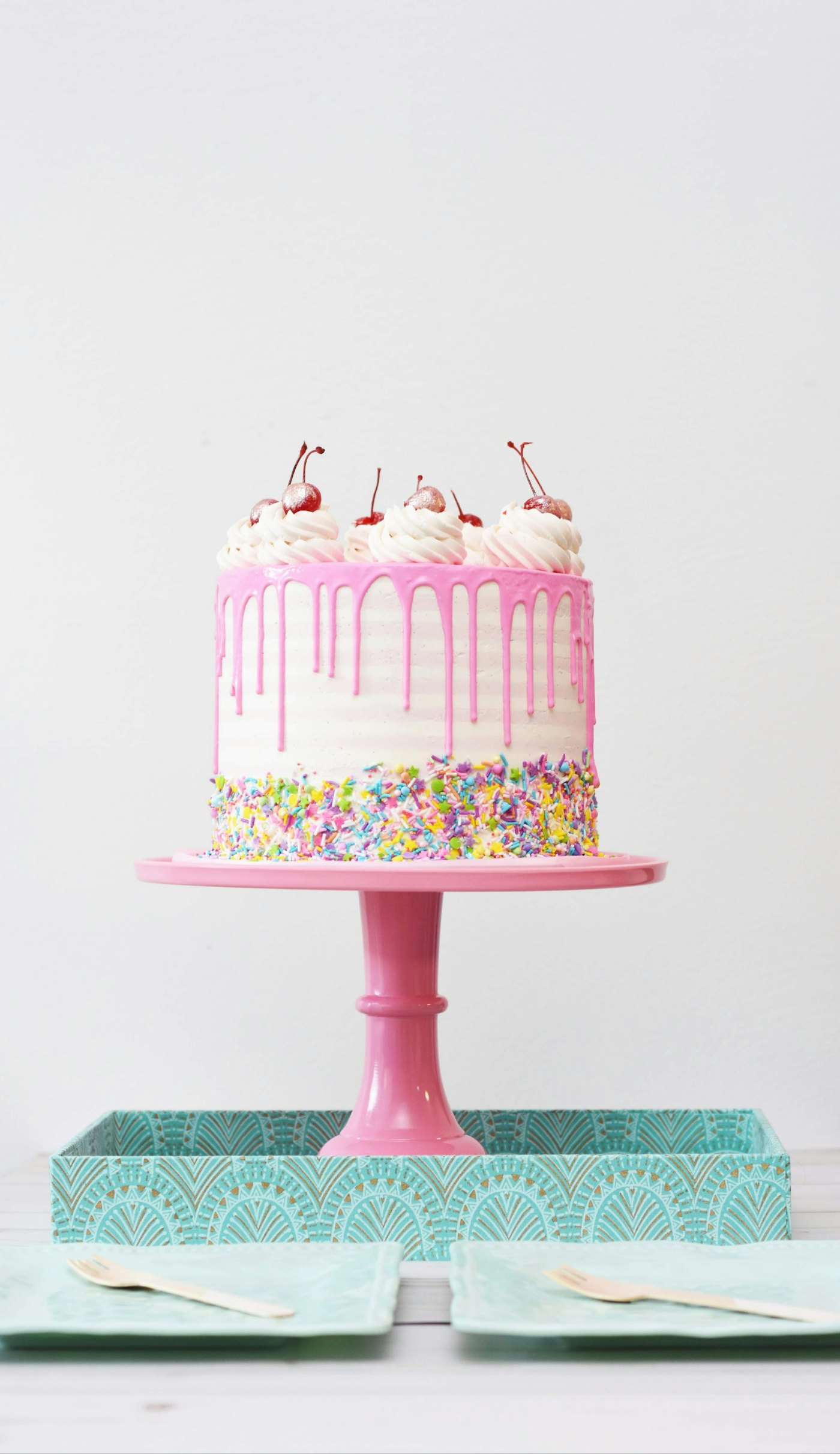 Fondant tier, hand-modelled